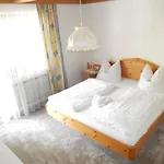 Bed and breakfast Gaestehaus Lukasser *