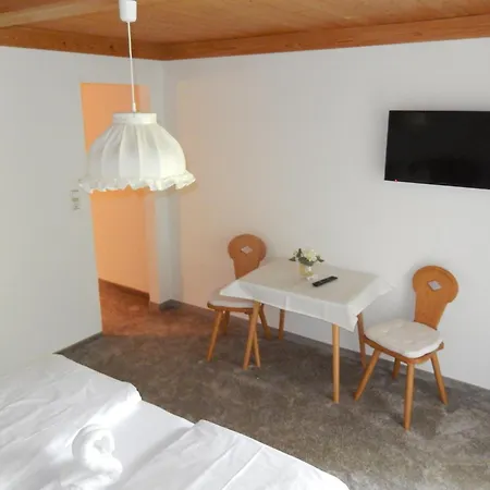 Gaestehaus Lukasser Bed & Breakfast Hippach