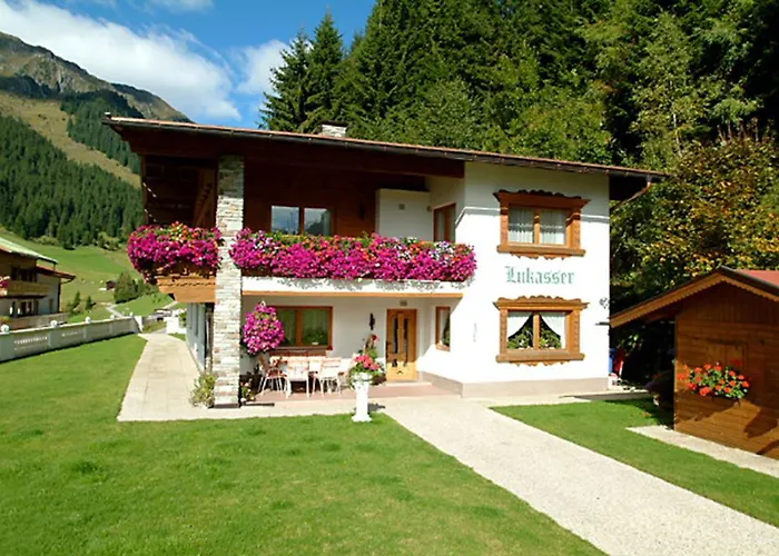 Bed & Breakfast Gaestehaus Lukasser