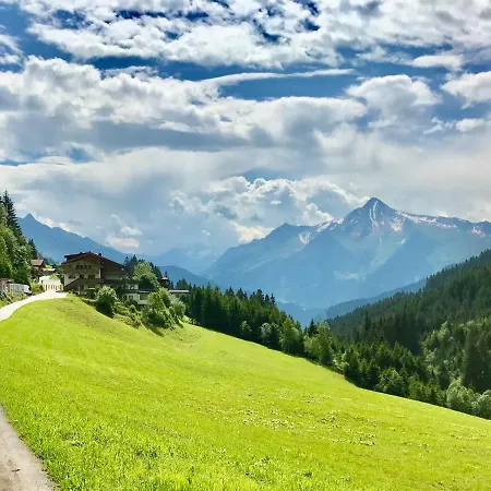 Bed & Breakfast Gaestehaus Lukasser *