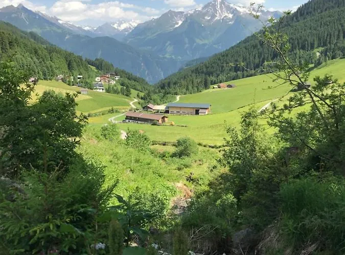 Gastehaus Lukasser فندق مبيت وإفطار *